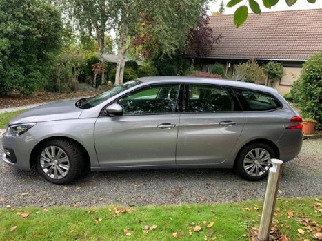 Peugeot 308 SW - 1.2 PureTech Blue Lease Premium - 1