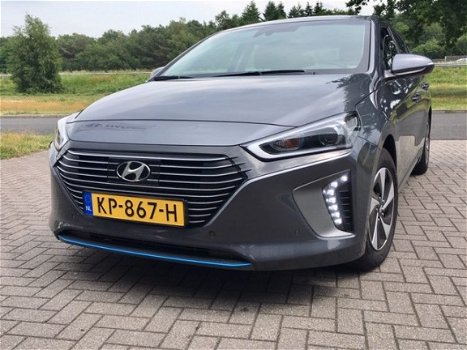 Hyundai IONIQ - 1.6 GDi Comfort HYBRID Automaat | Rijklaar met 2 jaar garantie | Full Map Navi Multi - 1