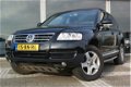 Volkswagen Touareg - 2.5 TDI VAN GRIJS KENTEKEN >>NIEUWE MOTOR<< + LEER + NAVI + KLIMA - 1 - Thumbnail