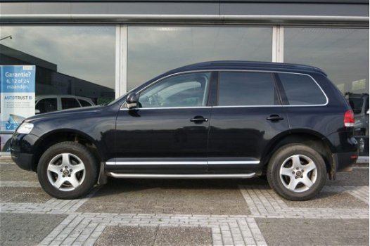 Volkswagen Touareg - 2.5 TDI VAN GRIJS KENTEKEN >>NIEUWE MOTOR<< + LEER + NAVI + KLIMA - 1