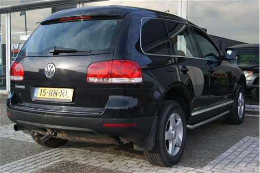 Volkswagen Touareg - 2.5 TDI VAN GRIJS KENTEKEN >>NIEUWE MOTOR<< + LEER + NAVI + KLIMA - 1