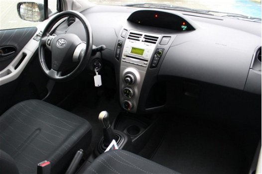 Toyota Yaris - 1.3 5-DRS AIRCO RADIO/CD - 1