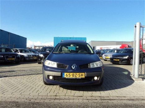 Renault Mégane Grand Tour - 1.5 DCI 78KW VAN E4 - 1