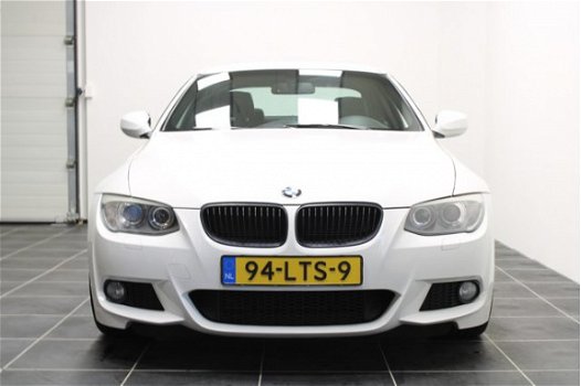 BMW 3-serie Coupé - 320i 163PK M-sport NL-auto | Navi | Bi-Xenon | M-pakket - 1