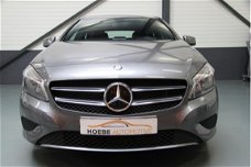 Mercedes-Benz A-klasse - 180 Ambition / NAVI / PDC V+A / SPORT STOELEN / VOLLEDIG DEALER ONDHOUDEN