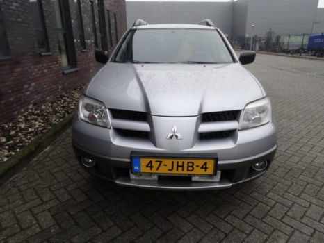 Mitsubishi Outlander - OUTLANDER; 2.0 MPI - 1