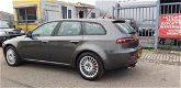 Alfa Romeo 159 Sportwagon - 2.4 JTD Business , met CLIMA en Nieuwe APK - 1 - Thumbnail