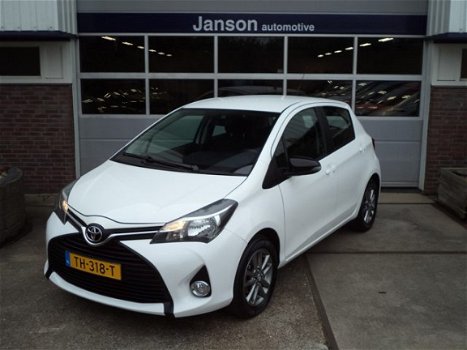 Toyota Yaris - 1.0 VVT-i Aspiration 2016, Navigatie, electr. ramen, Airco, Centrale vergrendeling me - 1