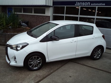 Toyota Yaris - 1.0 VVT-i Aspiration 2016, Navigatie, electr. ramen, Airco, Centrale vergrendeling me - 1