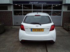 Toyota Yaris - 1.0 VVT-i Aspiration 2016, Navigatie, electr. ramen, Airco, Centrale vergrendeling me