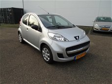 Peugeot 107 - 1.0-12V XR Boekjes Airco N.A.P