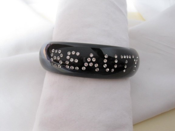 Armband zwart glanzend met BEAUTY tekst helder rijnsteentjes 6.6 cm - Afbeelding 2