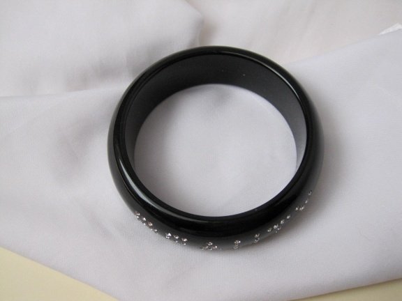 Armband zwart glanzend met BEAUTY tekst helder rijnsteentjes 6.6 cm - Afbeelding 3