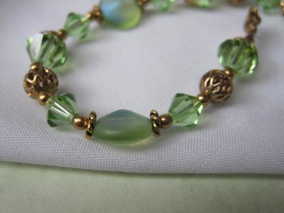 Armband groen helder en frosted kristal kralen goudkleurige spacers en kralen 19 cm - Afbeelding 5