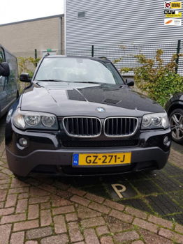 BMW X3 - 2.0i Business Line - 1