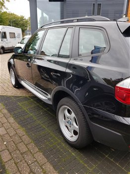 BMW X3 - 2.0i Business Line - 1