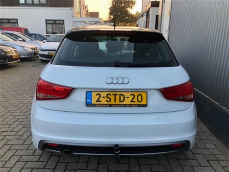 Audi A1 Sportback - 1.6 TDI Admired AIRCO / CRUISE / NAVI / TREKHAAK - 1