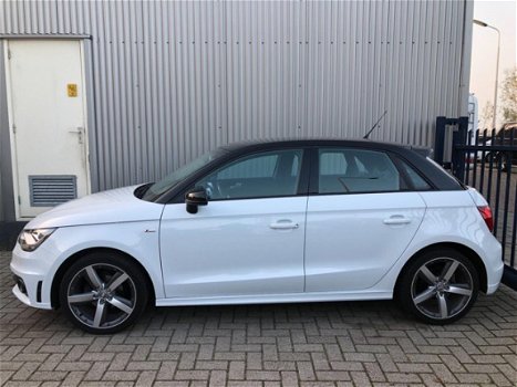 Audi A1 Sportback - 1.6 TDI Admired AIRCO / CRUISE / NAVI / TREKHAAK - 1