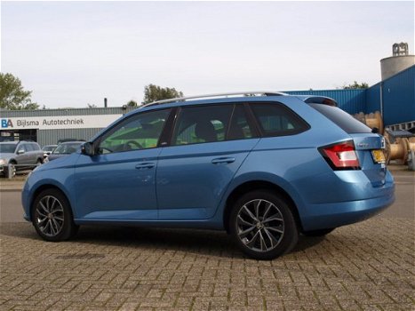 Skoda Fabia Combi - Luxury Edition 1.4 TDi Navi Pdc Stoelverwarm. Privacy - 1