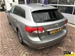 Toyota Avensis - 2.0 D-4D Business * NAVIGATIE - 1 - Thumbnail