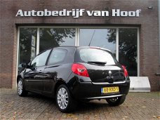 Renault Clio - 1.2 TCE Collection / airco / cruise control / 16 inch lichtmetaal / aux / electr rame