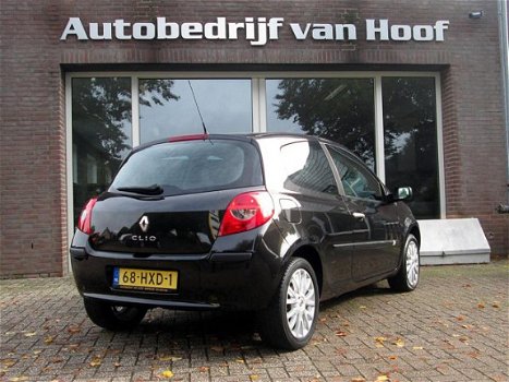 Renault Clio - 1.2 TCE Collection / airco / cruise control / 16 inch lichtmetaal / aux / electr rame - 1