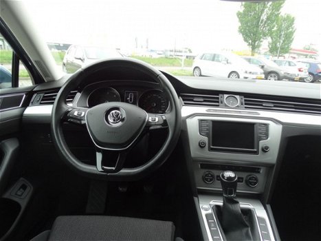 Volkswagen Passat Variant - 1.6 TDI 120pk BMT Comfortline Executive | Navigatie | Clima - 1