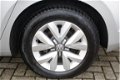Volkswagen Touran - 1.2 TSI COMFORTLINE NAVI / PDC / RIJKLAAR INCL 6 MND BOVAG - 1 - Thumbnail