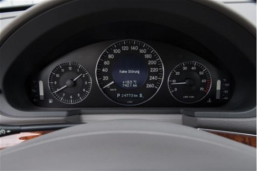 Mercedes-Benz E-klasse - E 200 K. Elegance 24773km - 1