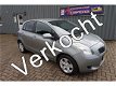 Toyota Yaris - 1.3 VVTi Sol 5 Deurs Lm.Velgen.Clima.Electr.pakket.Trekhaak - 1 - Thumbnail