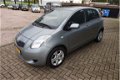 Toyota Yaris - 1.3 VVTi Sol 5 Deurs Lm.Velgen.Clima.Electr.pakket.Trekhaak - 1 - Thumbnail