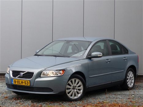 Volvo S40 - 1.6 Nieuwe distributieriem / 6 MND Bovag garantie / Family line - 1