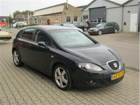 Seat Leon - 2.0 TDI Stylance - 1