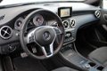 Mercedes-Benz A-klasse - A180 Aut7 AMG-Pakket Navi Harman/Kardon Panoramadak Led-Xenon - 1 - Thumbnail