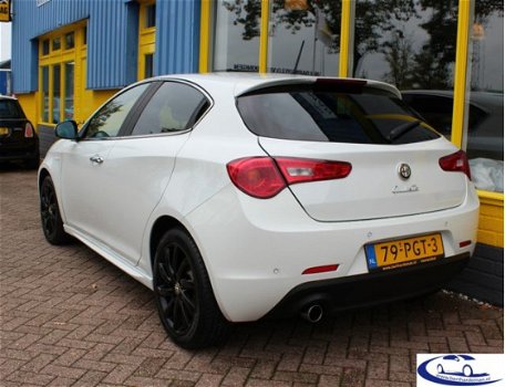 Alfa Romeo Giulietta - 1.4 T Multiair 170PK Distinctive Clima Half Leder - 1