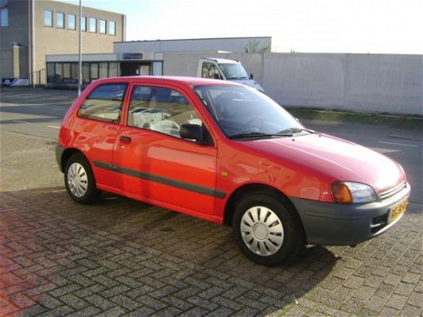 Toyota Starlet - 1.3-16V - 1