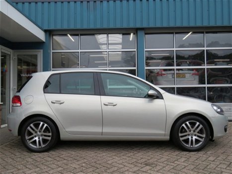 Volkswagen Golf - 1.2 Tsi Comfortline / Acc / Sportstoelen / Trekhaak / Incl 6 maand BOVAG garantie - 1