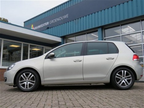 Volkswagen Golf - 1.2 Tsi Comfortline / Acc / Sportstoelen / Trekhaak / Incl 6 maand BOVAG garantie - 1