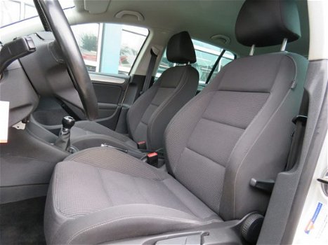 Volkswagen Golf - 1.2 Tsi Comfortline / Acc / Sportstoelen / Trekhaak / Incl 6 maand BOVAG garantie - 1