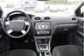 Ford Focus - 1.6-16V Ghia airco, climate control, radio cd speler, cruise control, elektrische ramen - 1 - Thumbnail