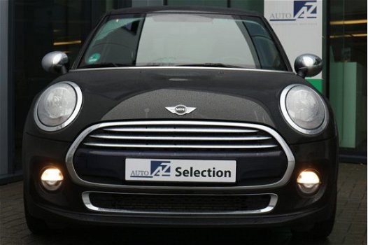 Mini Mini Cooper - 1.5 Business / Automaat / Navigatie - 1