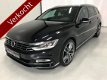 Volkswagen Passat Variant - 2.0 TDI 190PK 2X R-Line LED Leer 360°camera Vol - 1 - Thumbnail