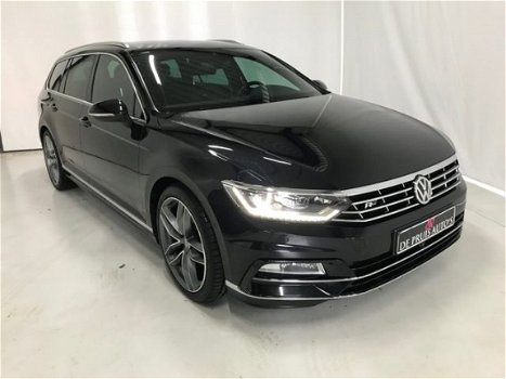 Volkswagen Passat Variant - 2.0 TDI 190PK 2X R-Line LED Leer 360°camera Vol - 1