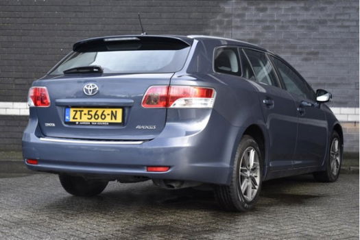 Toyota Avensis - 1.8 VVT-i 147pk Business / Navi / Clima - 1