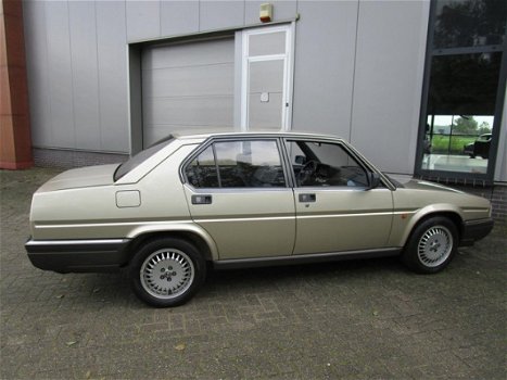 Alfa Romeo 90 - 2.5 QUADRIFOGLIO V6 - 1