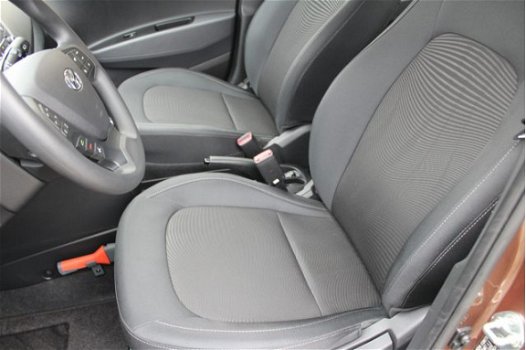 Hyundai i10 - 1.0i Comfort Navigatie | Lm-wielen | Parkeersensoren | Stootlijsten | Airco | Cruise c - 1