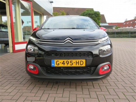 Citroën C3 - 1.2 PureTech S&S Feel Edition Navigatie, Panorama-dak, Parkeerhulp 8700km nieuwe auto - 1
