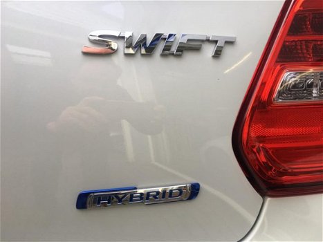 Suzuki Swift - 1.0 TURBO 112 PK STYLE SMART HYBRID NW MODEL NAVI 2250 KM - 1