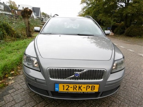 Volvo V50 - 2.4 Kinetic 140pk Automaat LPG Clima Cruise Etc - 1