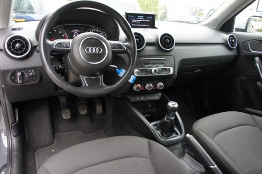 Audi A1 Sportback - 1.0 TFSI Nardo Grey-Black Optik Bluetooth/Cruise/Clima/Navi/PDC RIJKLAAR €14.998 - 1